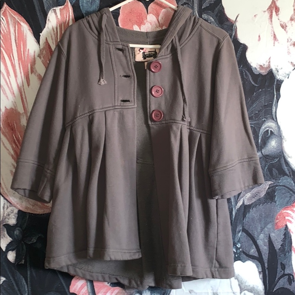 Short sleeved dress coat